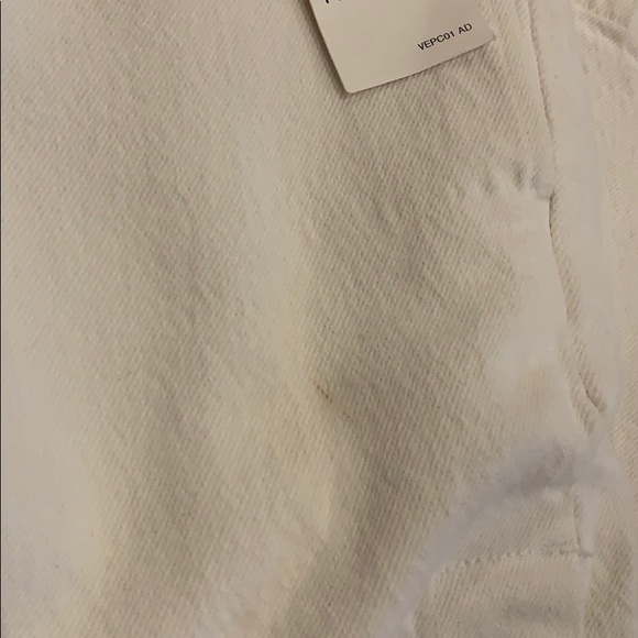 White Levi’s - Picture 8 of 10